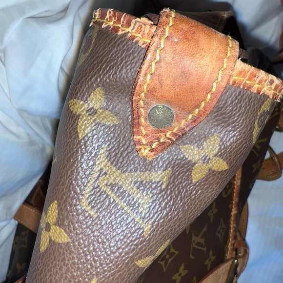 Louis Vuitton Monogram Saumur 35 - Picture 7 of 16